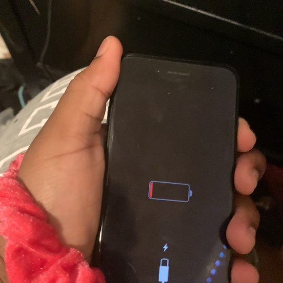 iPhone 7 - Picture 3 of 3